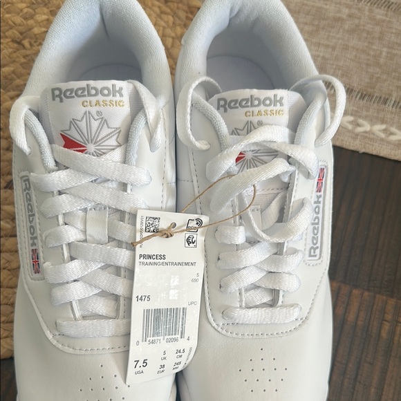 Reebok Classic White Sneakers - Picture 4 of 4